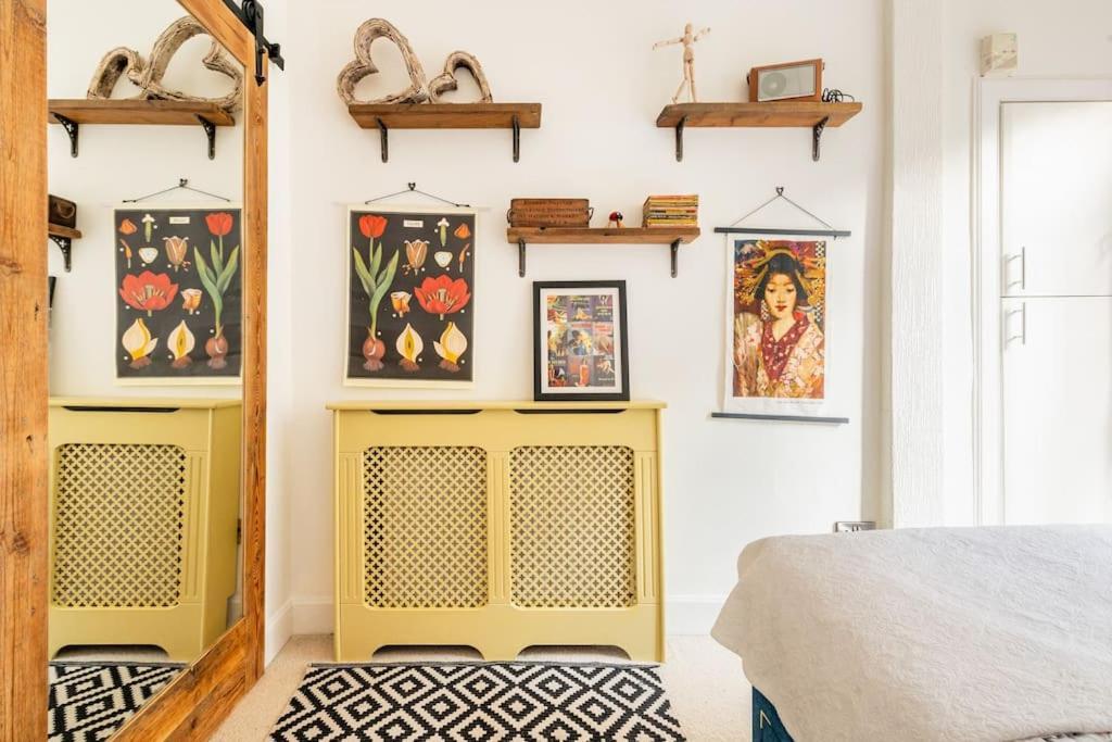 דירות אדינבורו Holyrood Park: Lush & Arty 2 Double Bed Flat מראה חיצוני תמונה