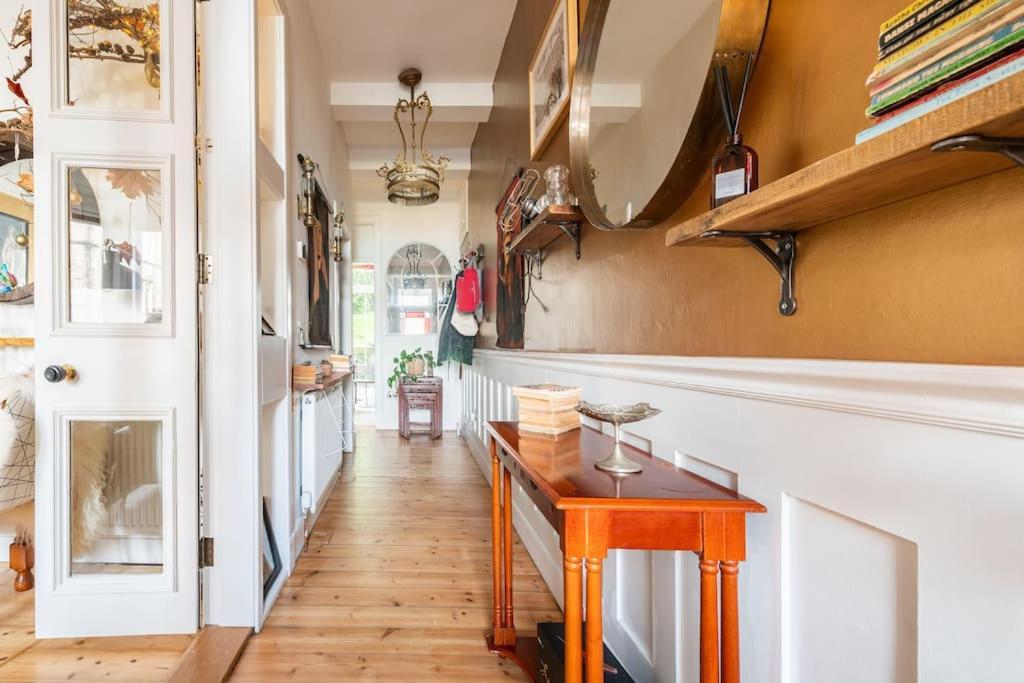 דירות אדינבורו Holyrood Park: Lush & Arty 2 Double Bed Flat מראה חיצוני תמונה