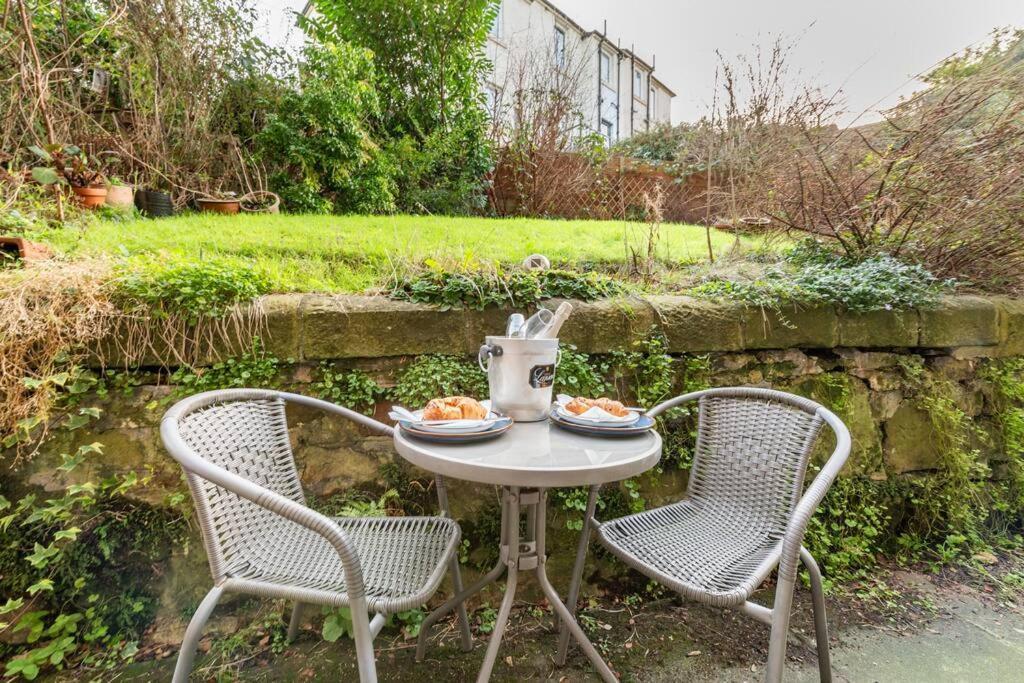 דירות אדינבורו Holyrood Park: Lush & Arty 2 Double Bed Flat מראה חיצוני תמונה