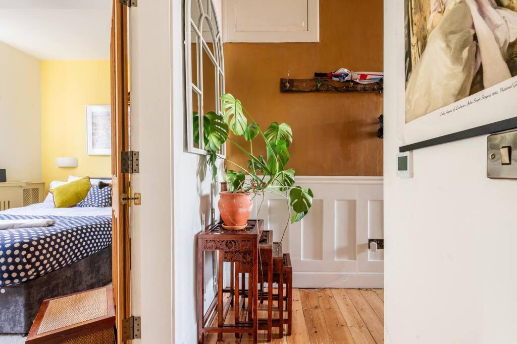 דירות אדינבורו Holyrood Park: Lush & Arty 2 Double Bed Flat מראה חיצוני תמונה