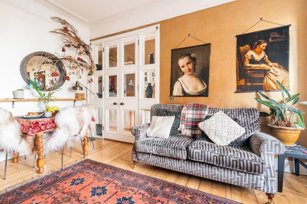 דירות אדינבורו Holyrood Park: Lush & Arty 2 Double Bed Flat מראה חיצוני תמונה