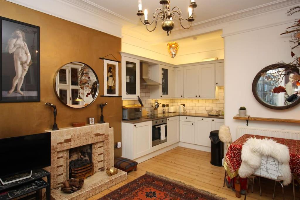 דירות אדינבורו Holyrood Park: Lush & Arty 2 Double Bed Flat מראה חיצוני תמונה