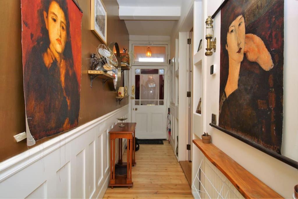 דירות אדינבורו Holyrood Park: Lush & Arty 2 Double Bed Flat מראה חיצוני תמונה