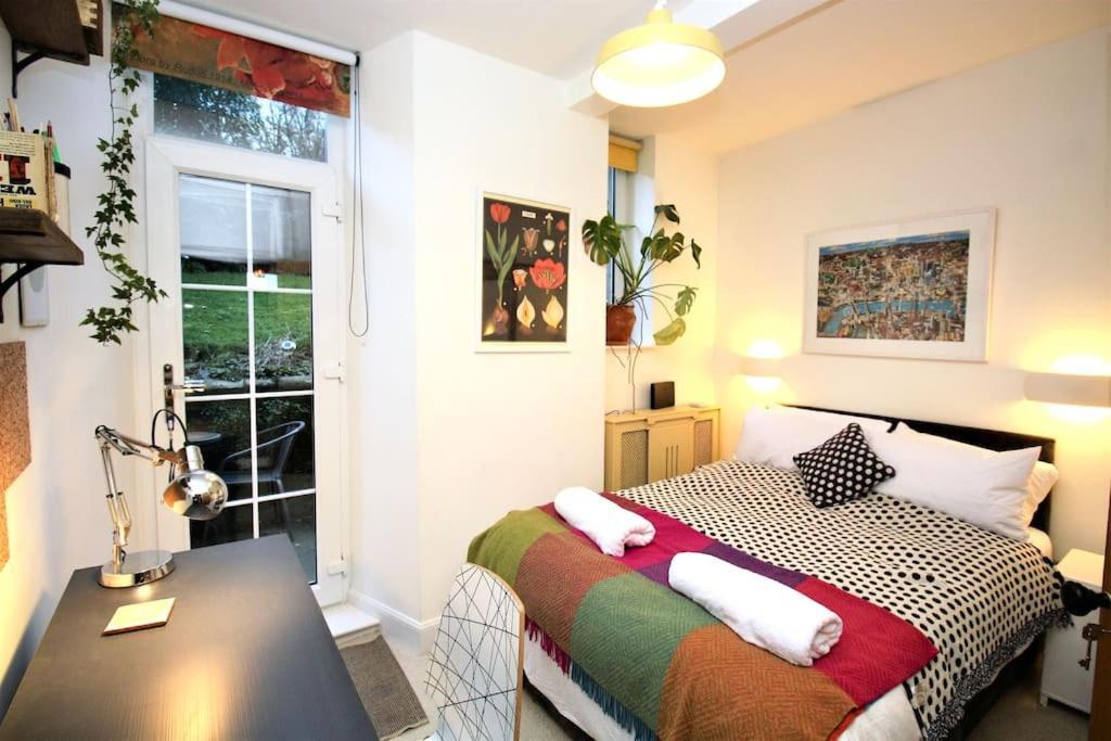 דירות אדינבורו Holyrood Park: Lush & Arty 2 Double Bed Flat מראה חיצוני תמונה