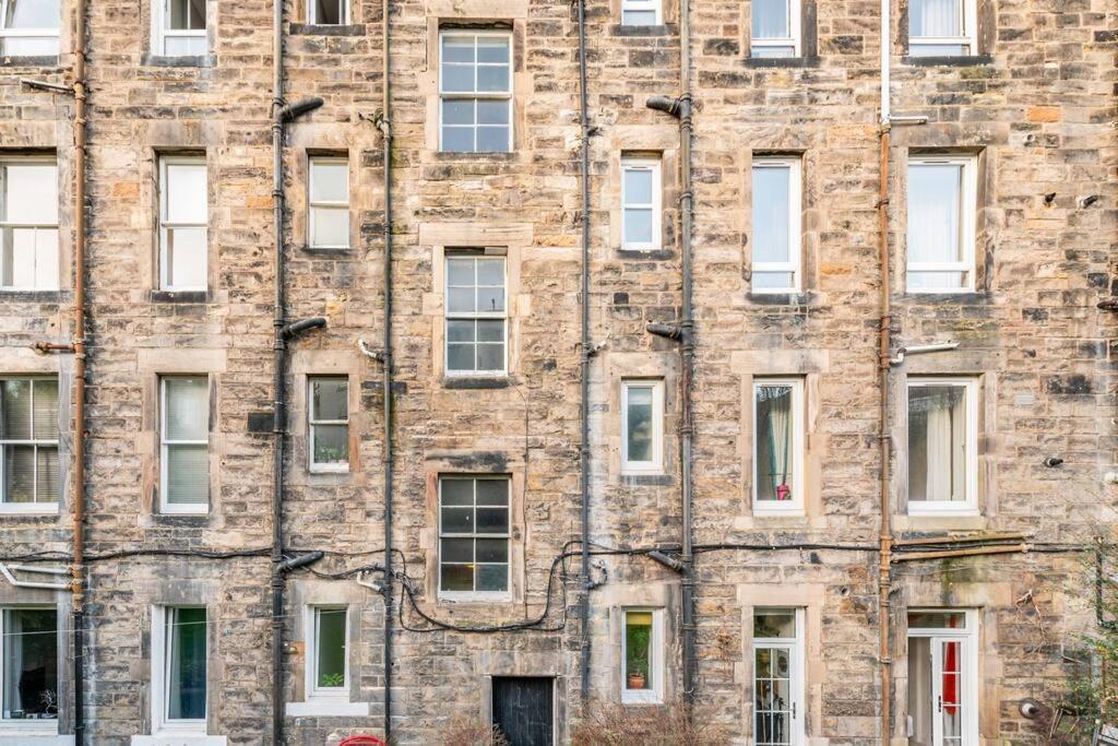 דירות אדינבורו Holyrood Park: Lush & Arty 2 Double Bed Flat מראה חיצוני תמונה