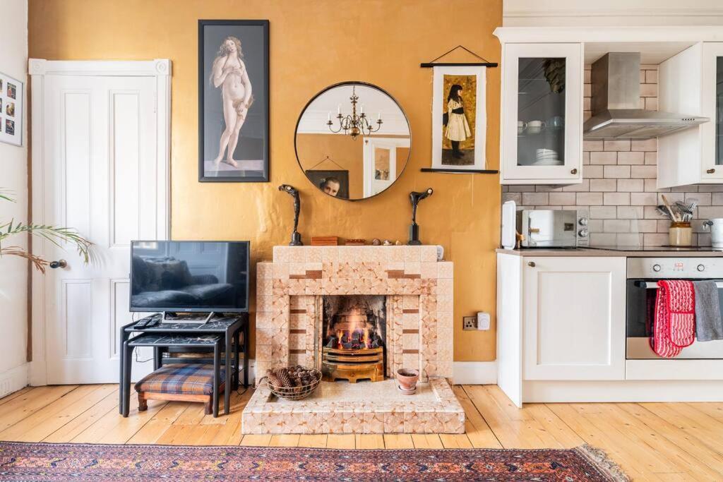 דירות אדינבורו Holyrood Park: Lush & Arty 2 Double Bed Flat מראה חיצוני תמונה